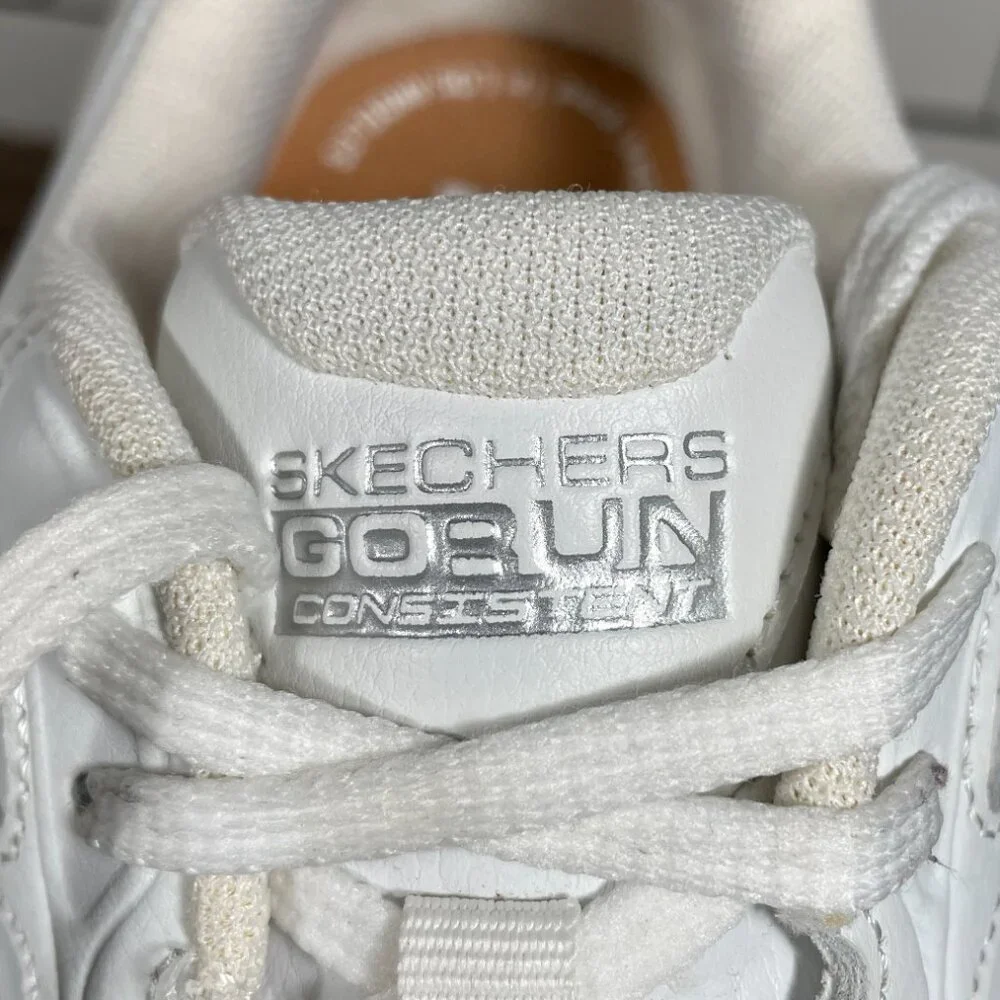 Skechers Go Run Consistent Broad Spectrum Shoes Womens 7 White Leather Sneakers